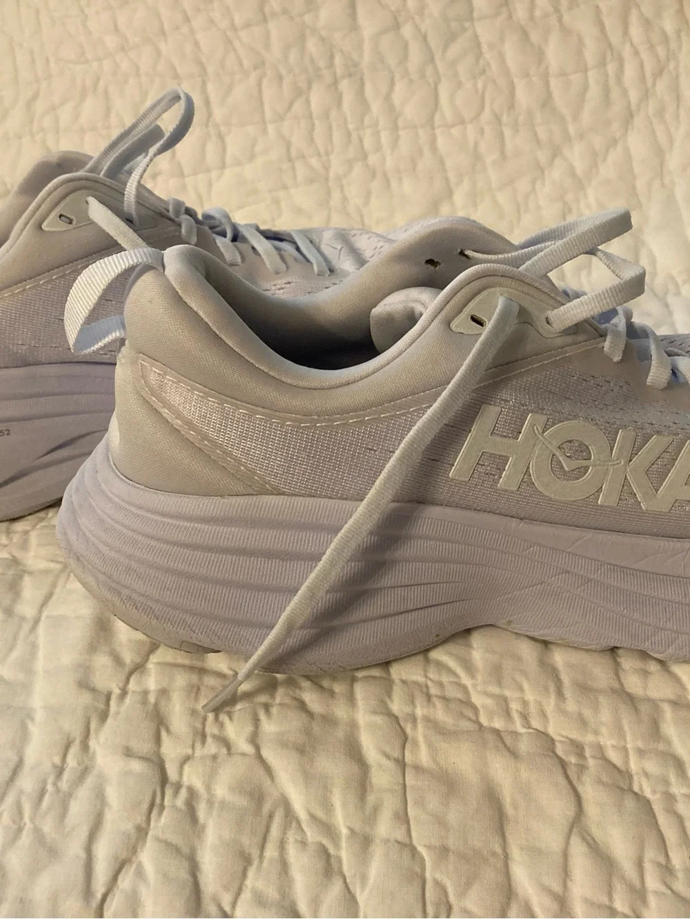Hoka One One Size 9 Bondi 8 Triple White Sneaker Running Shoe 1129752-WWH